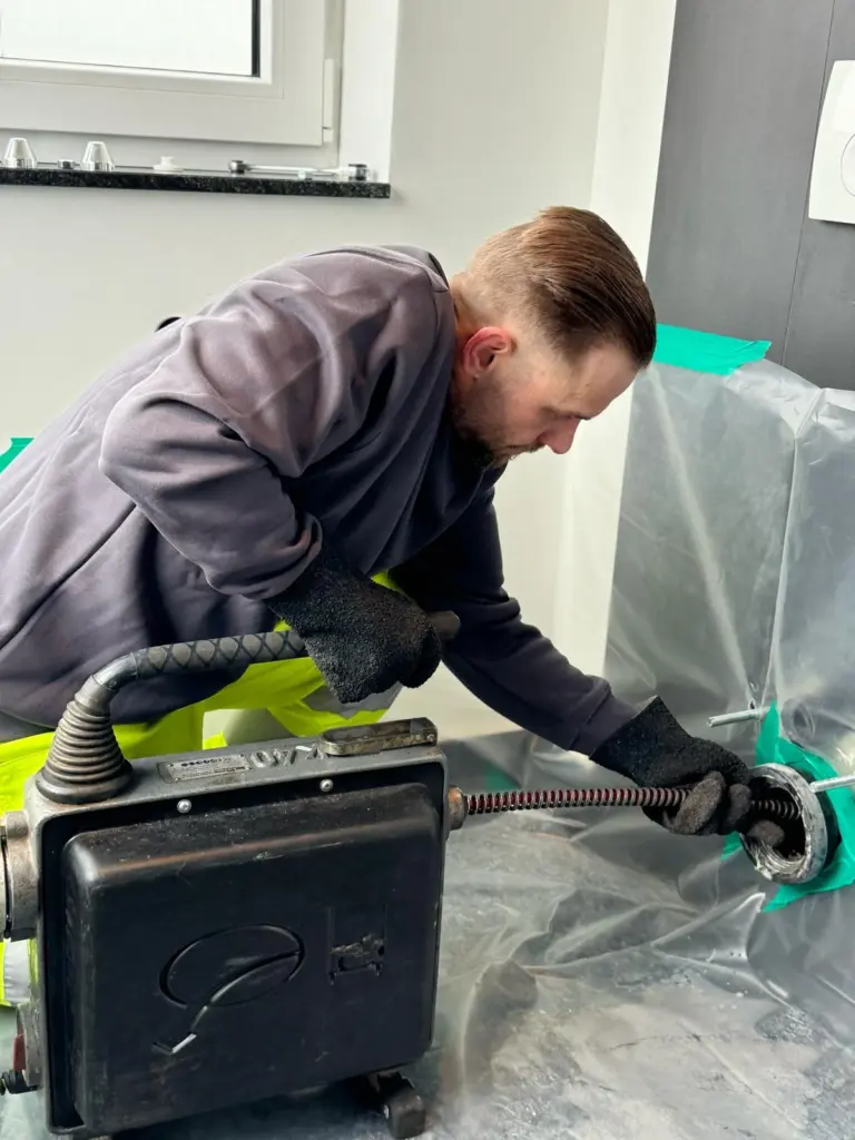 Fachgerechte Rohrreinigung durch Firma Kraft in Alzey – moderne Technik für freie Leitungen